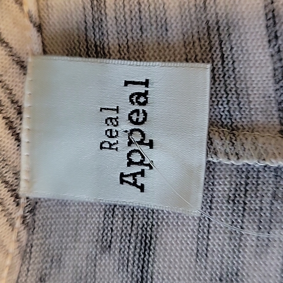 Real Appeal Cropped Top - Picture 2 of 6